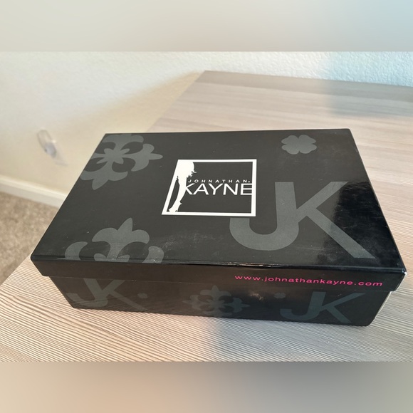 Johnathan Kayne Taupe Austria Heels with AB Stones Size 9 - Picture 6 of 10